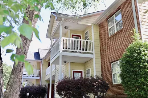120 Waterford Dr, Calhoun, GA 30701
