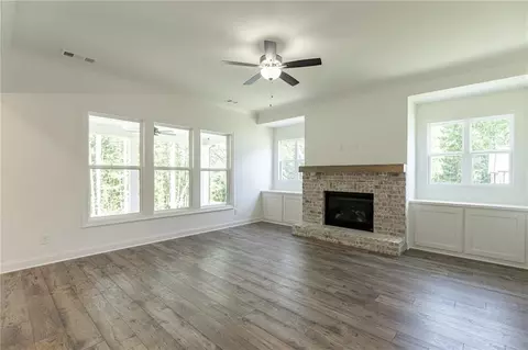 Living - 1210 Austin Rd, Winder, GA 30680 photo 4 of 6