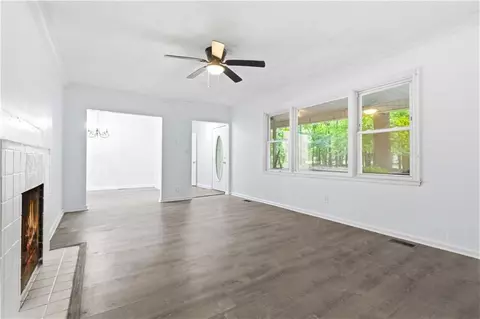 Living - 265 Winding Stream Trl, Hampton, GA 30228 photo 4 of 5