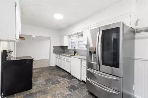 Kitchen - 265 Winding Stream Trl, Hampton, GA 30228 photo 2 of 2