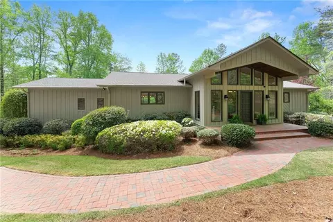 3545 Greystone Rd, Gainesville, GA 30506