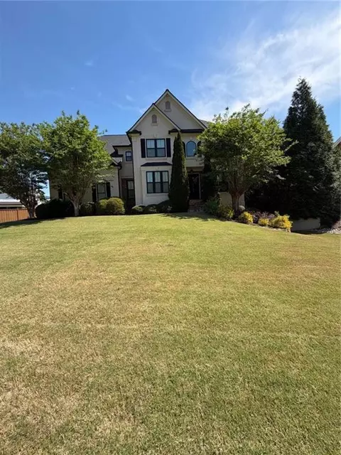 1080 Jennifer Oaks Dr, Alpharetta, GA 30004