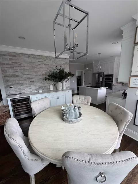 1080 Jennifer Oaks Dr, Alpharetta, GA 30004