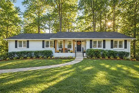 7 Thrushwood Rd NE, Rome, GA 30161