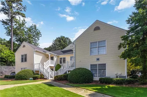 914 Cannongate Xing SW, Marietta, GA 30064
