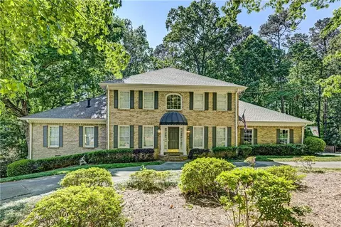 2016 Mountain Creek Dr, Stone Mountain, GA 30087