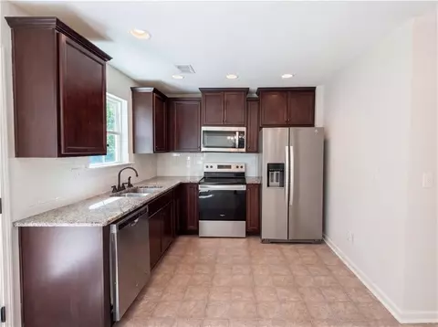 Kitchen - 271 Stane Brook Ct, Jackson, GA 30233 photo 1 of 3