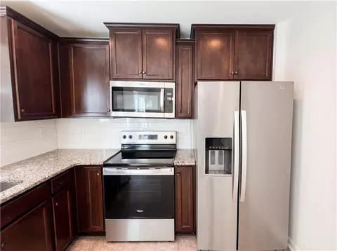 Kitchen - 271 Stane Brook Ct, Jackson, GA 30233 photo 3 of 3