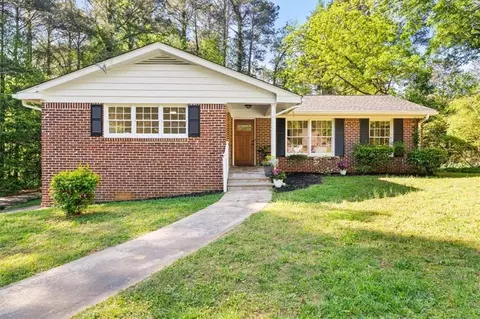 3075 Hudson Ct, Decatur, GA 30033