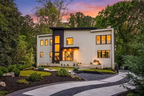 17 Interlochen Dr NE, Atlanta, GA 30342