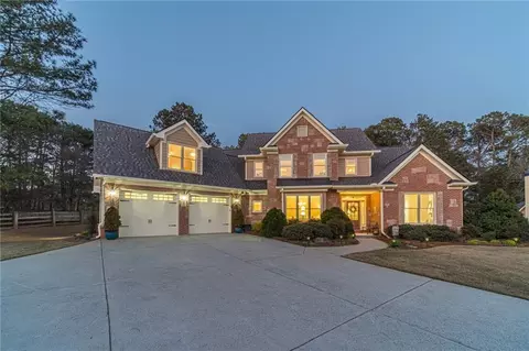 1409 Silver Thorne Ct, Loganville, GA 30052