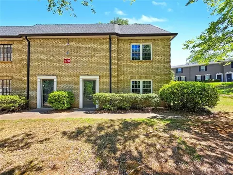 270 Winding River Rd #H, Atlanta, GA 30350