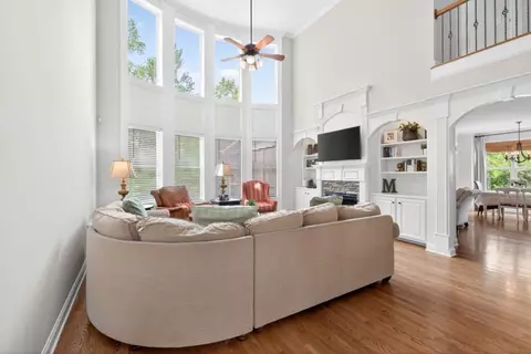 Living - 979 Old Forge Ln, Jefferson, GA 30549 photo 5 of 9
