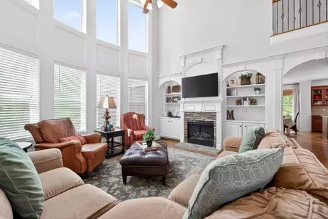 Living - 979 Old Forge Ln, Jefferson, GA 30549 photo 9 of 9