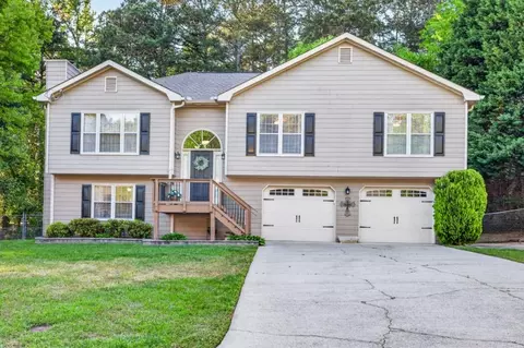 1440 Chalet Cir, Lawrenceville, GA 30043