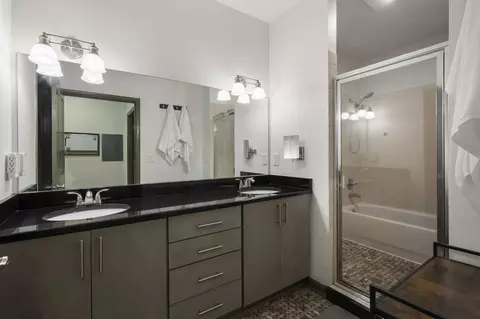Bath - 3400 Malone Dr #113, Chamblee, GA 30341 photo 1 of 2
