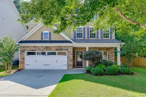 821 Sapphire Ln, Sugar Hill, GA 30518