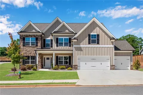 76 Hidden Fields Way, Hoschton, GA 30548