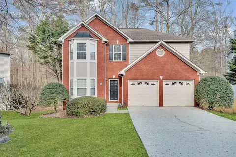 880 Walnut Creek Dr NW, Lilburn, GA 30047