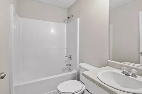Bath - 50 Glen Echo Dr, Covington, GA 30016 photo 1 of 4
