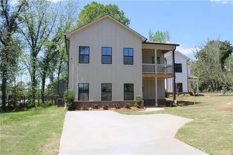 580 Glendale Rd, Scottdale, GA 30079