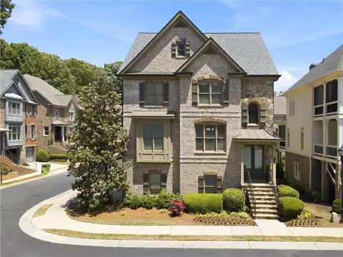 7988 Magnolia Sq, Atlanta, GA 30350