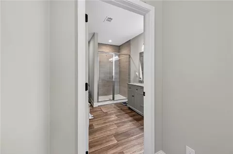 Entry Way - 1001 Davis St, Monroe, GA 30655 photo 3 of 4