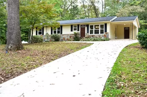 171 James St, Tallapoosa, GA 30176