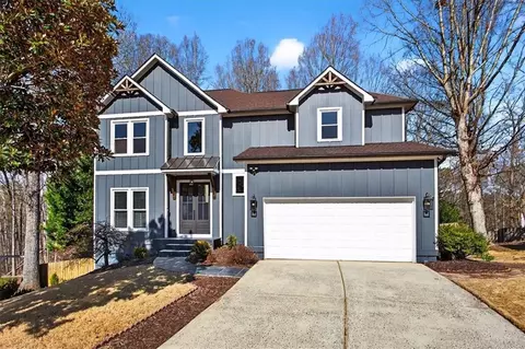 535 Tumbling Creek Dr, Alpharetta, GA 30005