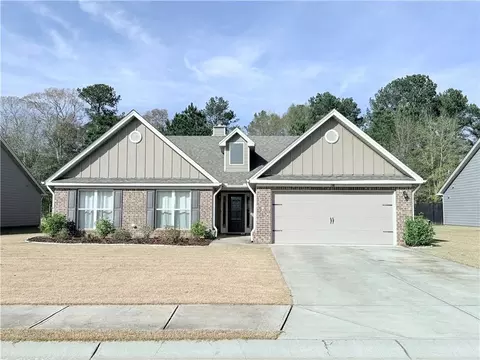 138 Livingston Ct, Winder, GA 30680