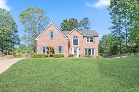 668 Sweetfern Ln, Sugar Hill, GA 30518