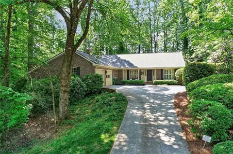 3521 Dunwoody Club Dr, Atlanta, GA 30350
