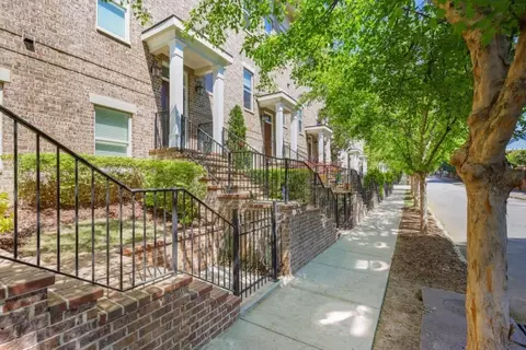 336 Brownstones Cir, Atlanta, GA 30312