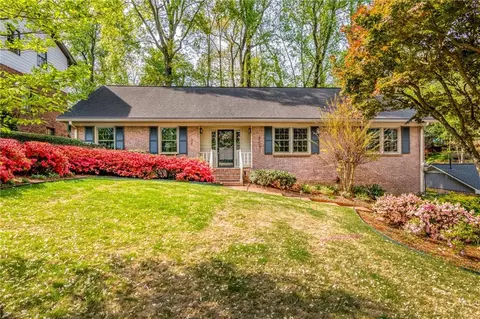 2711 Shetland Dr, Decatur, GA 30033