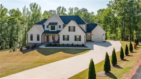 1738 Lullwater Ln, Bogart, GA 30622