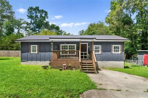 213 Gwendolyn Lee Ln, Dalton, GA 30721