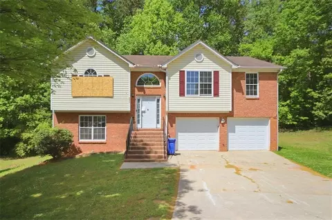6052 Arbor Links Rd, Lithonia, GA 30058