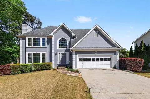 2120 Thorndale Dr SW, Lilburn, GA 30047
