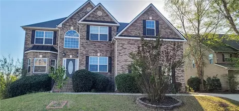 558 Georgia Cir, Loganville, GA 30052