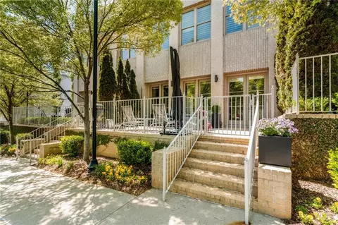 876 3rd St, Alpharetta, GA 30009