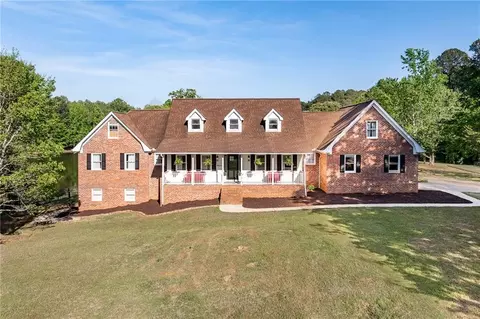 136 Hidden Lake Dr, Hull, GA 30646