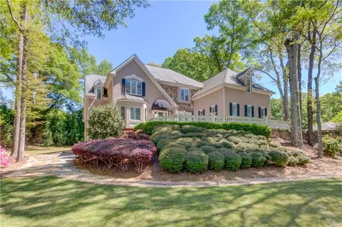 2043 Burgundy Dr, Braselton, GA 30517