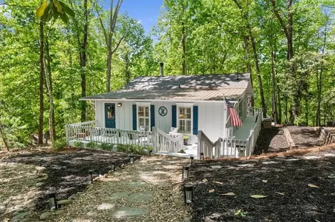 6551 Bermuda Ln, Flowery Branch, GA 30542