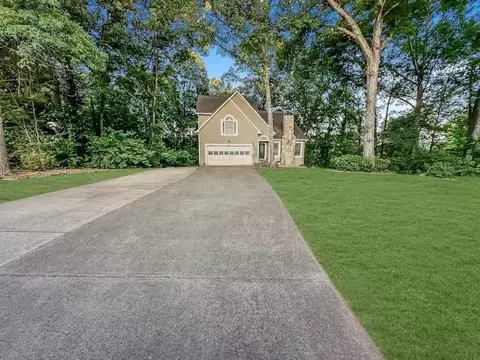 199 Amberidge Dr NW, Cartersville, GA 30121