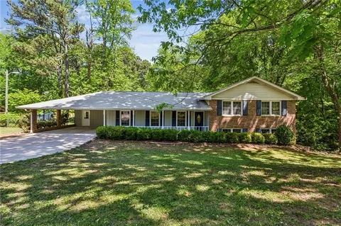 4208 Honeysuckle Dr SE, Smyrna, GA 30082