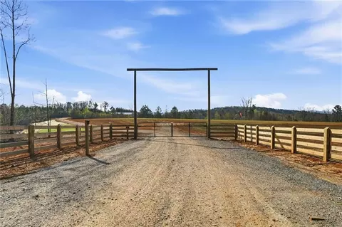 1927 Leeches Rd, Ellijay, GA 30540