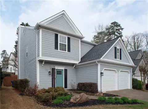 558 Lullingstone Dr, Marietta, GA 30067