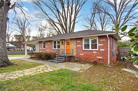 834 Alberson Ct, Decatur, GA 30033