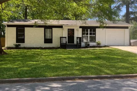 5 Westgate Park Ln, Newnan, GA 30263