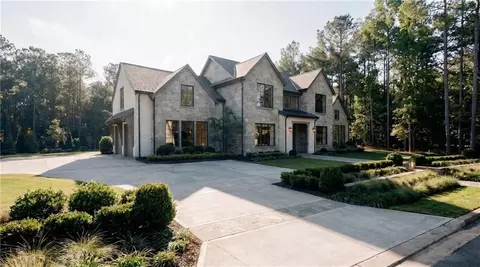 7400 River Walk Dr, Douglasville, GA 30135